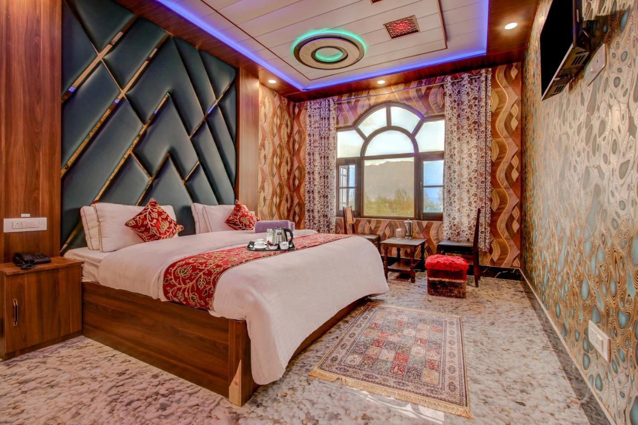 Hotel Royal Hameed Srīnagar Habitación foto